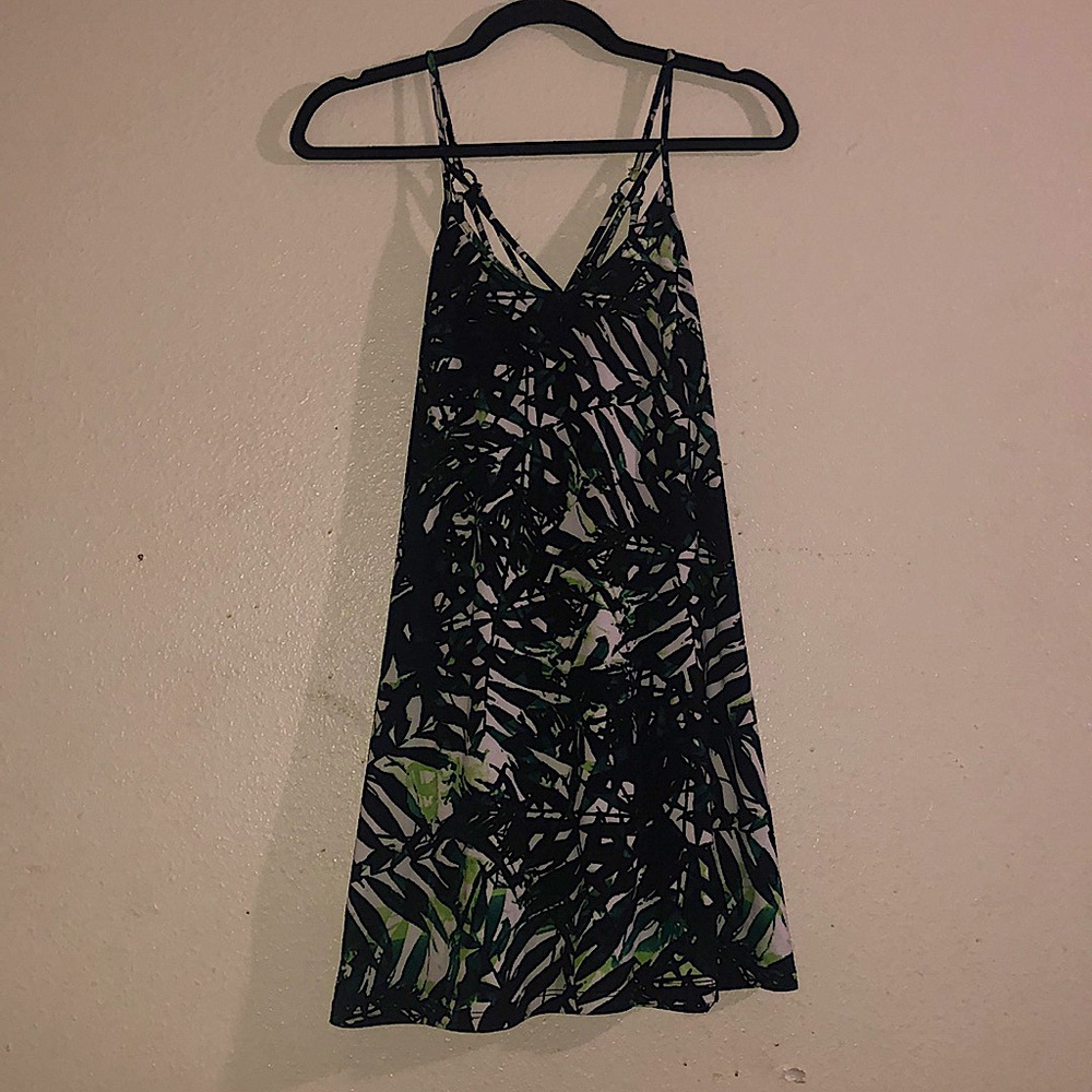 Green leaves dress